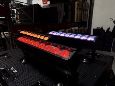 Новые беспроводные светодиодные панели Battery Bar IP в парке «Авант-Медиа»