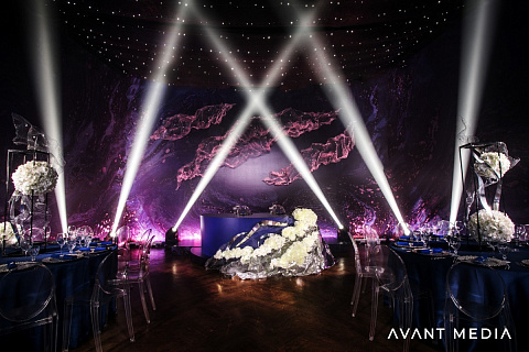 Under The Stars, галерея Futuro