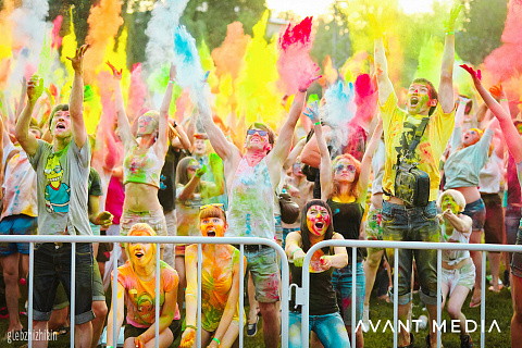 Фестиваль ярких красок, Стадион «Водник»